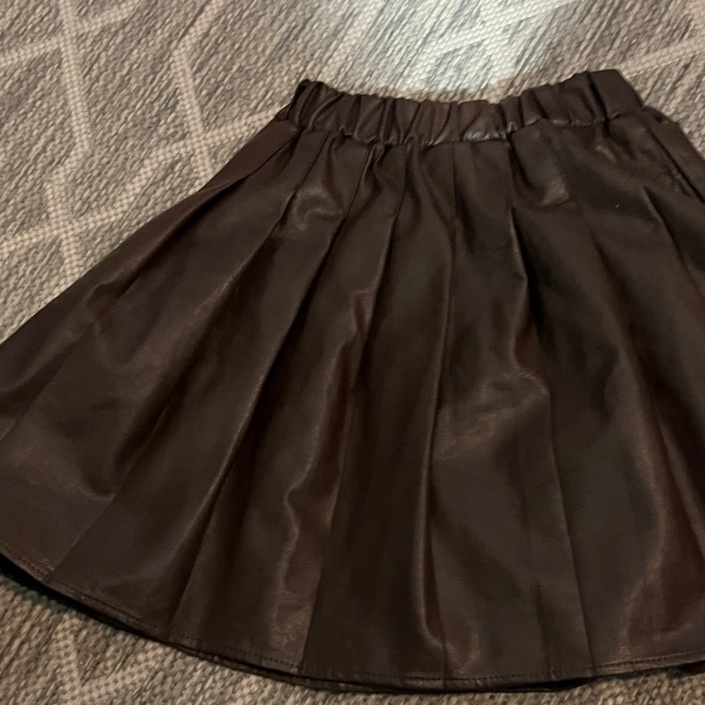 Miss Bella Girl Elegant Brown Pleated Skirt - Picture 4 of 5